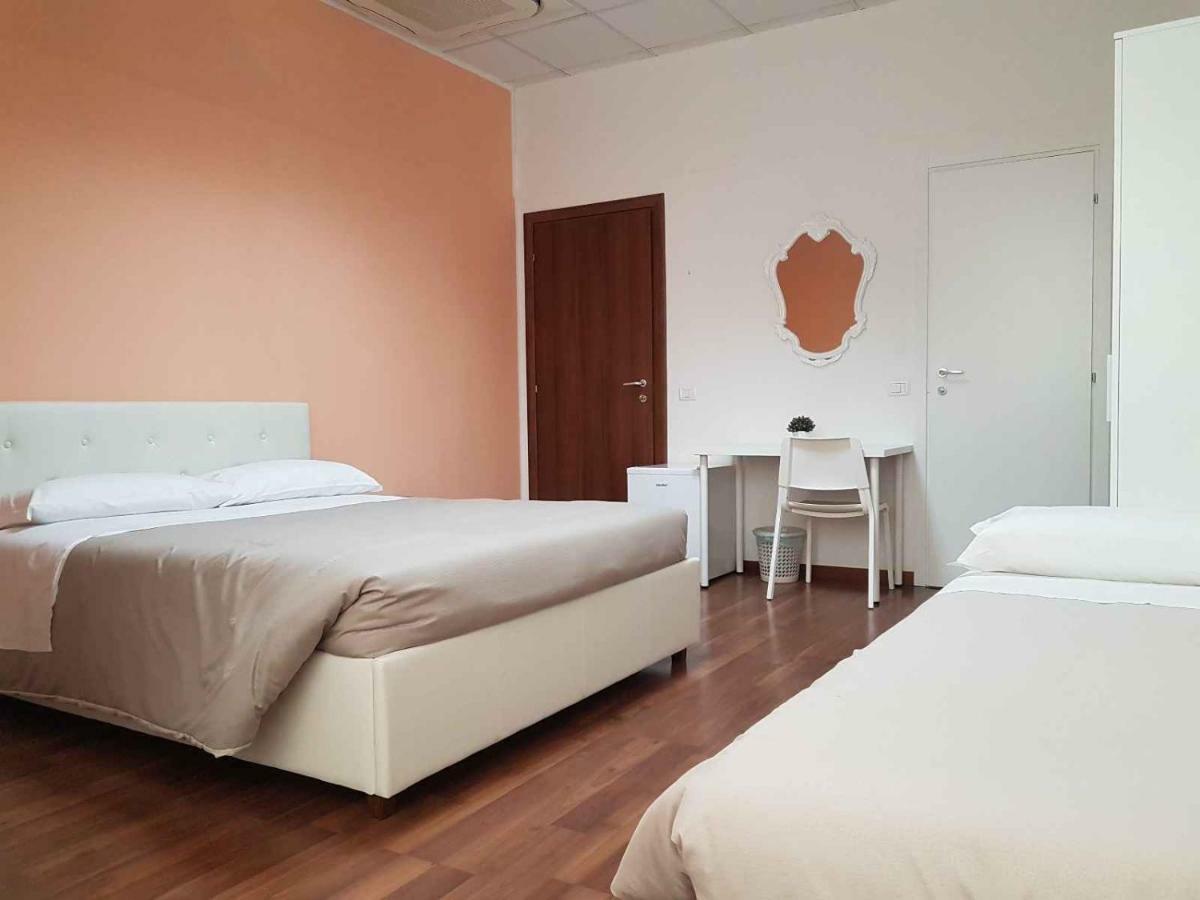 Hotel Piramide Reggio Emilia Exterior foto